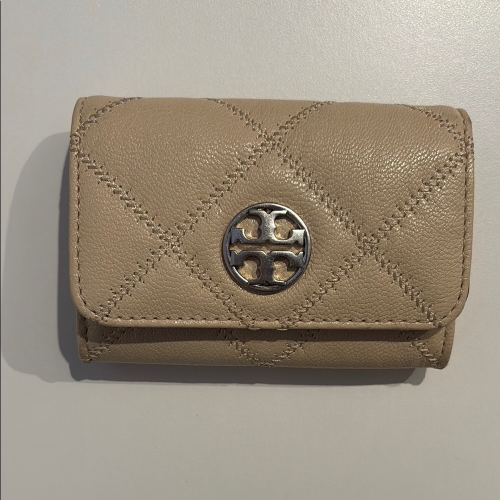 Tory Burch Willa Ivory Quilted Leather Card Case